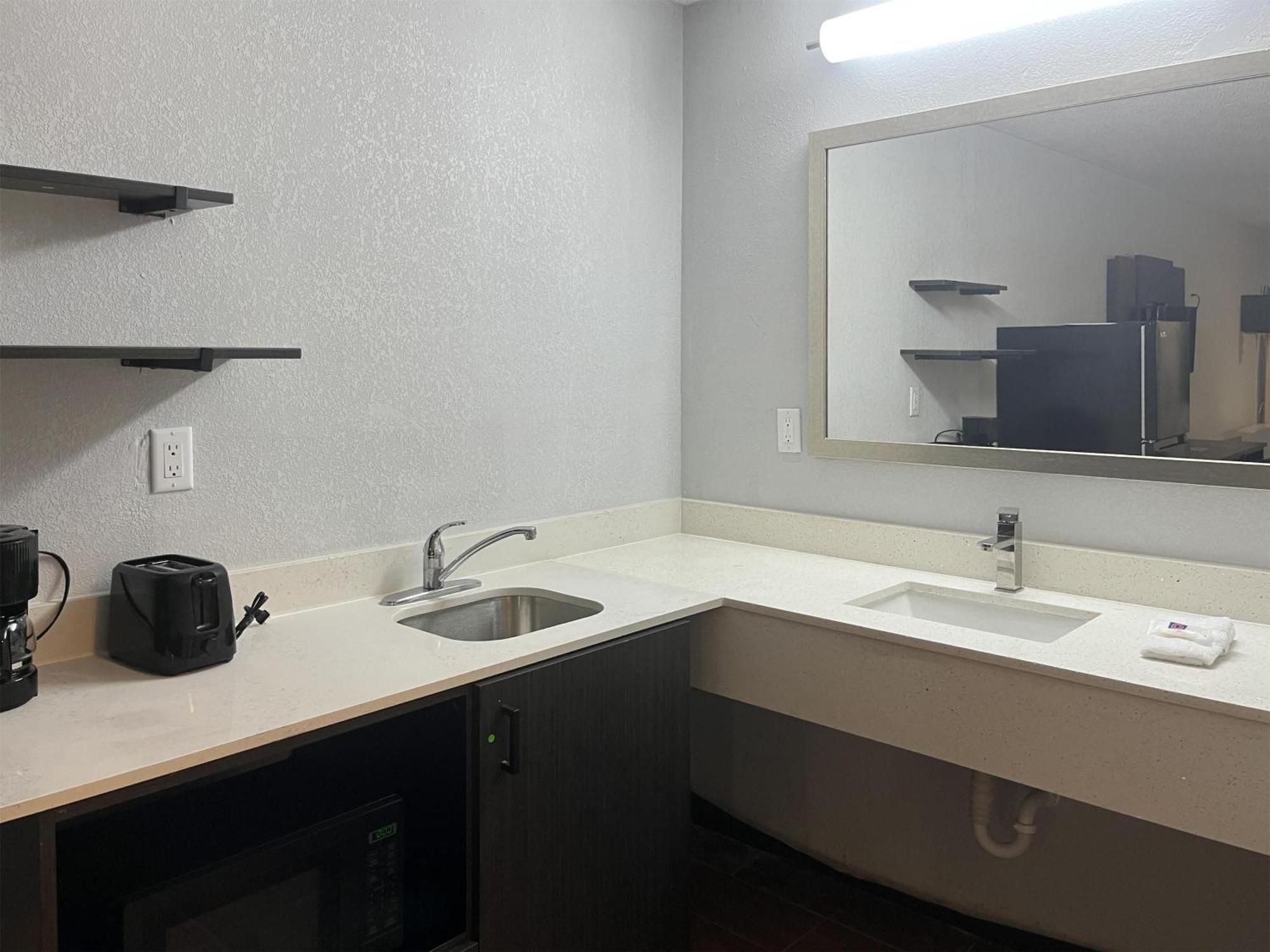 Studio 6 Suites Hurricane, Wv Екстер'єр фото