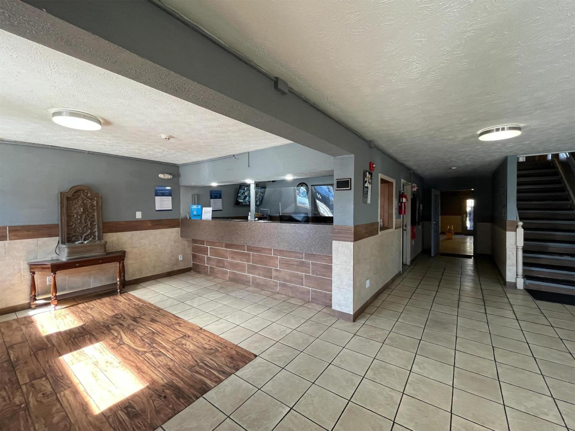 Studio 6 Suites Hurricane, Wv Екстер'єр фото